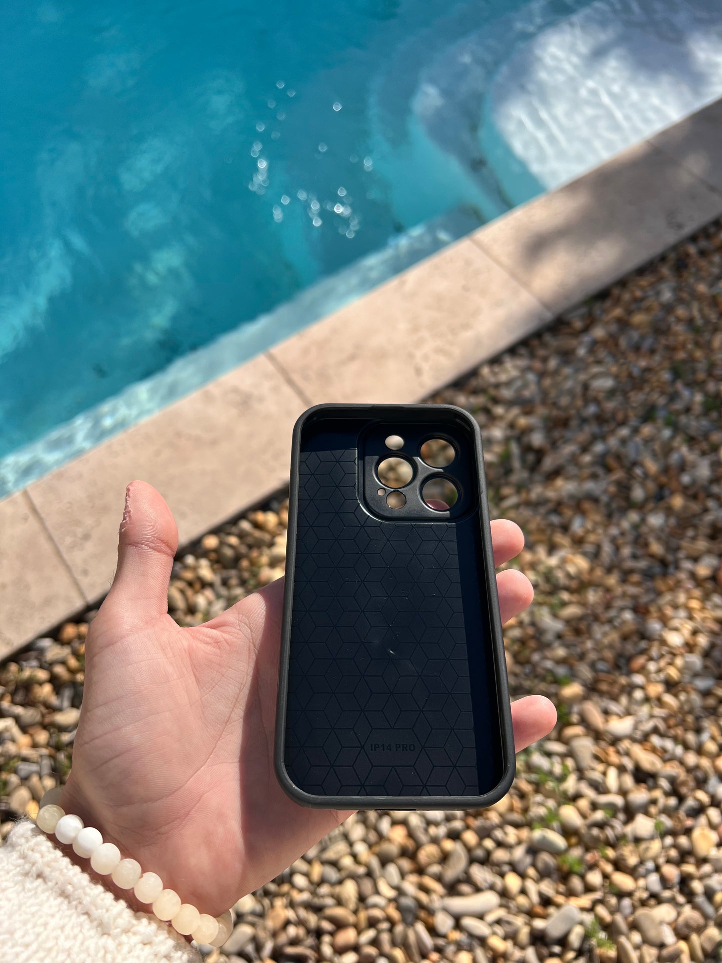 Coque iPhone 13 pro, motif "Coeur écarlate"
