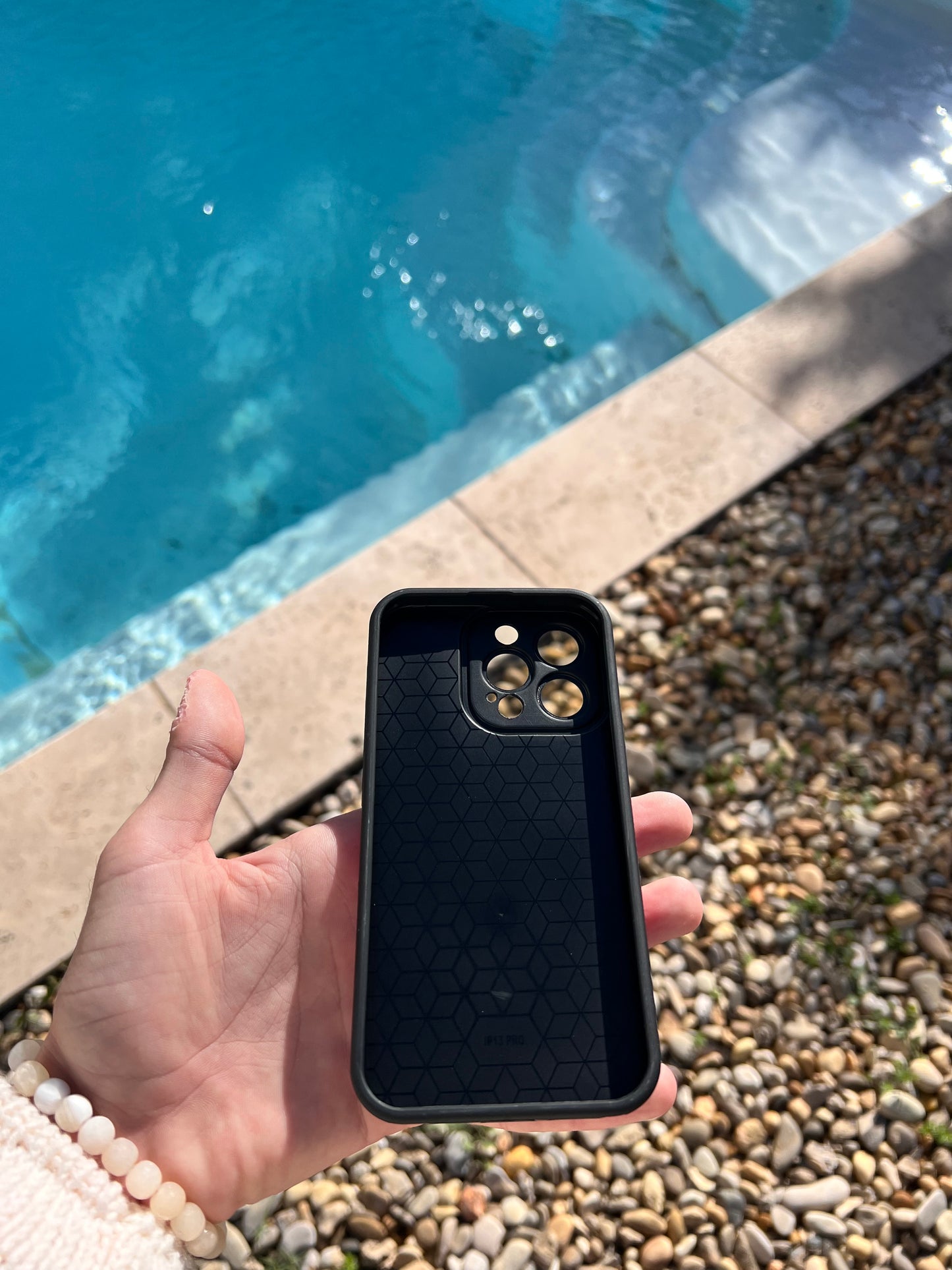 Coque iPhone 14 pro, motif " Fleur aquatique"